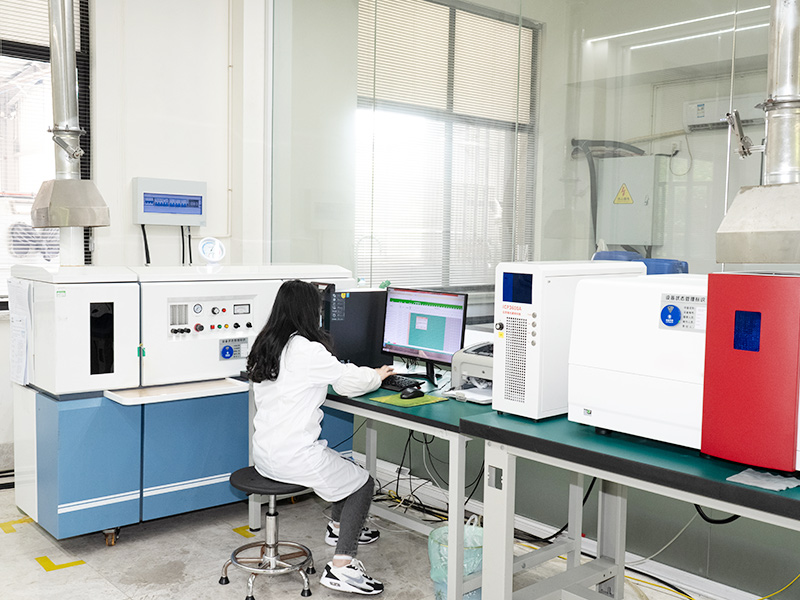 Système de mesure de précision pour matériaux magnétiques permanents